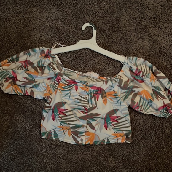 Crop top button down, bohemian look - Picture 3 of 3